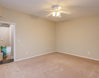 5419 Gulfton Street - Photo Thumbnail 13