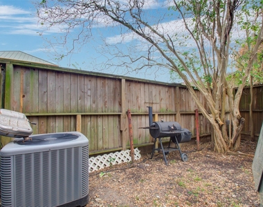 5419 Gulfton Street - Photo Thumbnail 25
