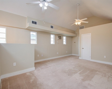 5419 Gulfton Street - Photo Thumbnail 16