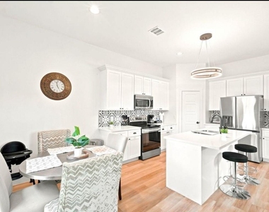 9240 Culver Street - Photo Thumbnail 6
