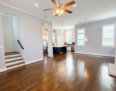 2115 Detering Street - Photo Thumbnail 3