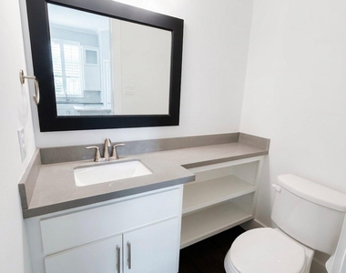 2115 Detering Street - Photo Thumbnail 8