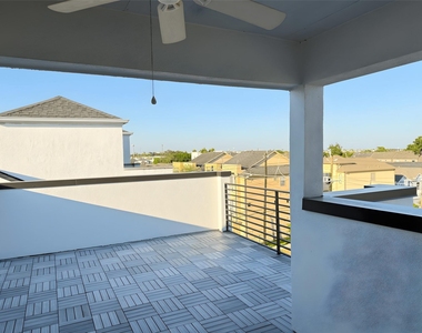 2115 Detering Street - Photo Thumbnail 17