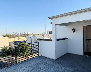 2115 Detering Street - Photo Thumbnail 16