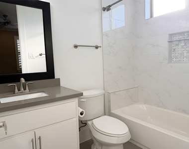 2115 Detering Street - Photo Thumbnail 15