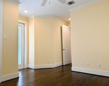 2115 Detering Street - Photo Thumbnail 20