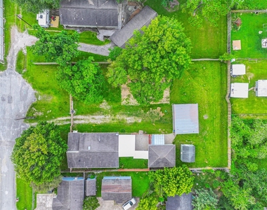 5220 Krueger Drive - Photo Thumbnail 1