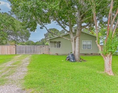 5220 Krueger Drive - Photo Thumbnail 4