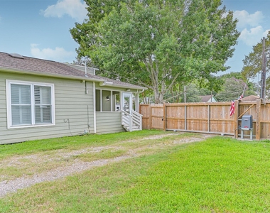 5220 Krueger Drive - Photo Thumbnail 6