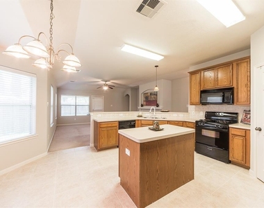 9934 Barr Lake Drive - Photo Thumbnail 7