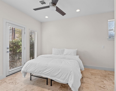 4831 Chenevert Street - Photo Thumbnail 4