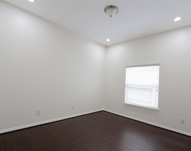 24322 Bella Florence Drive - Photo Thumbnail 12