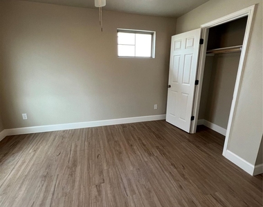 9722 Pelsey Street - Photo Thumbnail 7