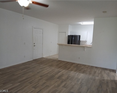 1050 Hancock Creek South Boulevard - Photo Thumbnail 6