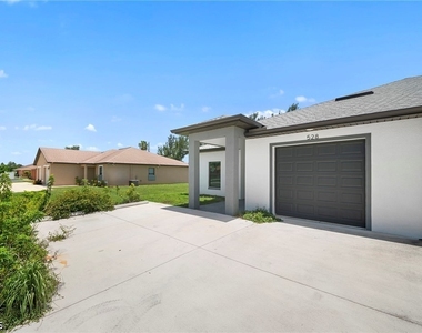 528 Se 6th Street - Photo Thumbnail 1