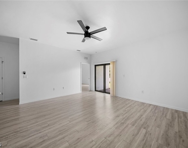 528 Se 6th Street - Photo Thumbnail 5