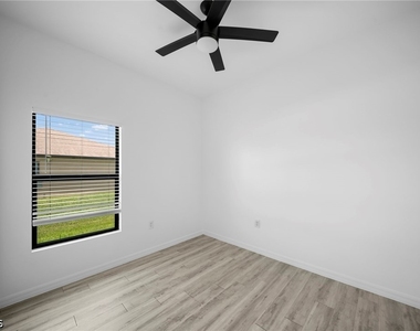 528 Se 6th Street - Photo Thumbnail 11