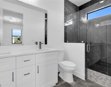 111 Harry Avenue S - Photo Thumbnail 25