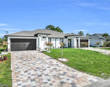 111 Harry Avenue S - Photo Thumbnail 4