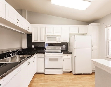 14503 Lakewood Trace Court - Photo Thumbnail 4