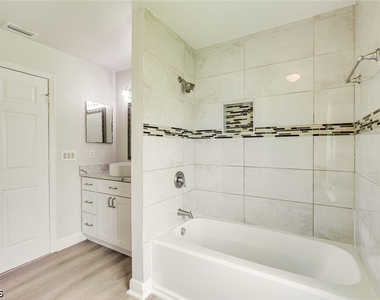 5201 4th Street W - Photo Thumbnail 7