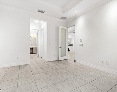 12045 Lakewood Preserve Place - Photo Thumbnail 16
