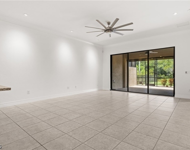 12045 Lakewood Preserve Place - Photo Thumbnail 5