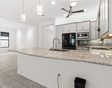 12045 Lakewood Preserve Place - Photo Thumbnail 14