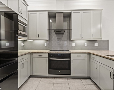 12045 Lakewood Preserve Place - Photo Thumbnail 19
