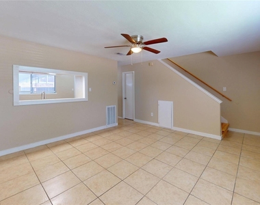 210 W G Street - Photo Thumbnail 3