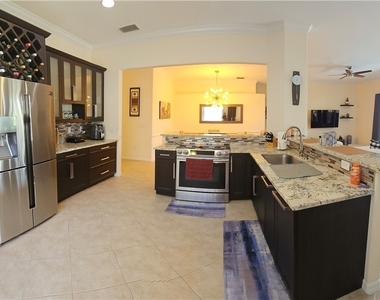 2323 Baynmar Dr - Photo Thumbnail 6