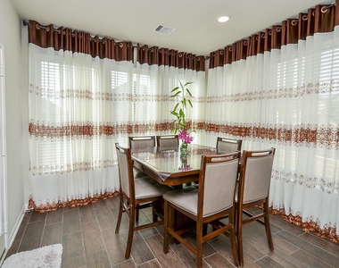 3035 Dragonlet Lane - Photo Thumbnail 25