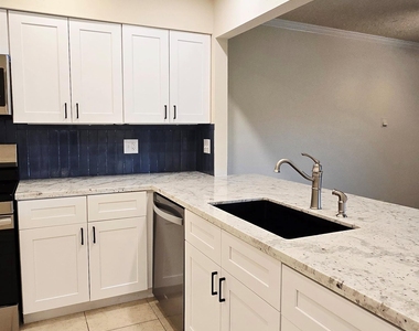 14211 Sylvia Drive - Photo Thumbnail 8
