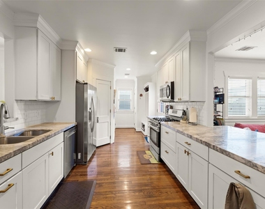 817 Gale Street - Photo Thumbnail 15