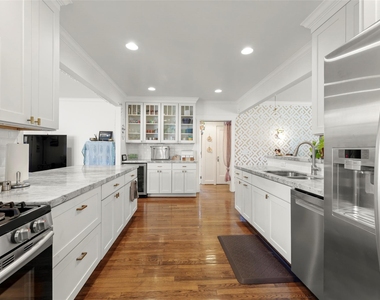 817 Gale Street - Photo Thumbnail 16