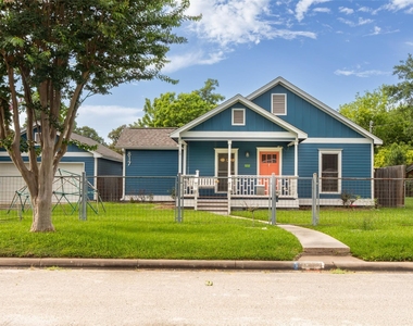 817 Gale Street - Photo Thumbnail 2