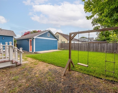 817 Gale Street - Photo Thumbnail 12