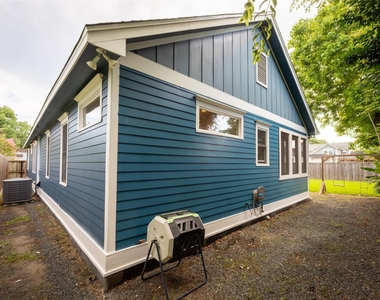 817 Gale Street - Photo Thumbnail 8