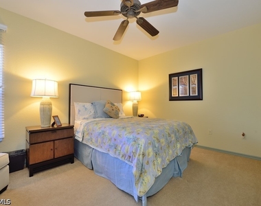 8125 Celeste Drive - Photo Thumbnail 10