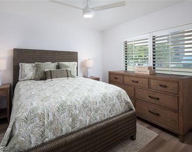 10475 Gulf Shore Drive - Photo Thumbnail 21