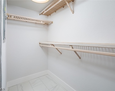 10475 Gulf Shore Drive - Photo Thumbnail 18