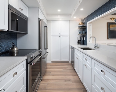 10475 Gulf Shore Drive - Photo Thumbnail 9