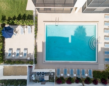 10475 Gulf Shore Drive - Photo Thumbnail 36