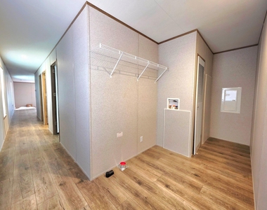 401 S Woodson Street - Photo Thumbnail 12
