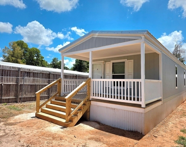401 S Woodson Street - Photo Thumbnail 1