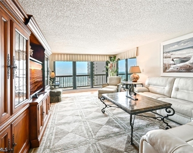 4551 Gulf Shore Boulevard N - Photo Thumbnail 4