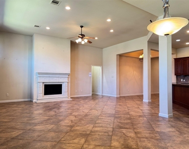 27926 Barberry Banks Lane - Photo Thumbnail 14