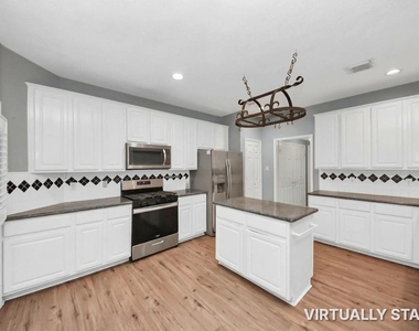 23003 Governorshire Drive - Photo Thumbnail 16