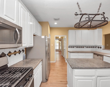 23003 Governorshire Drive - Photo Thumbnail 24