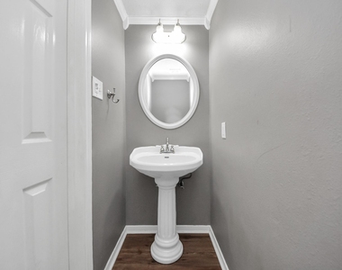 23003 Governorshire Drive - Photo Thumbnail 6
